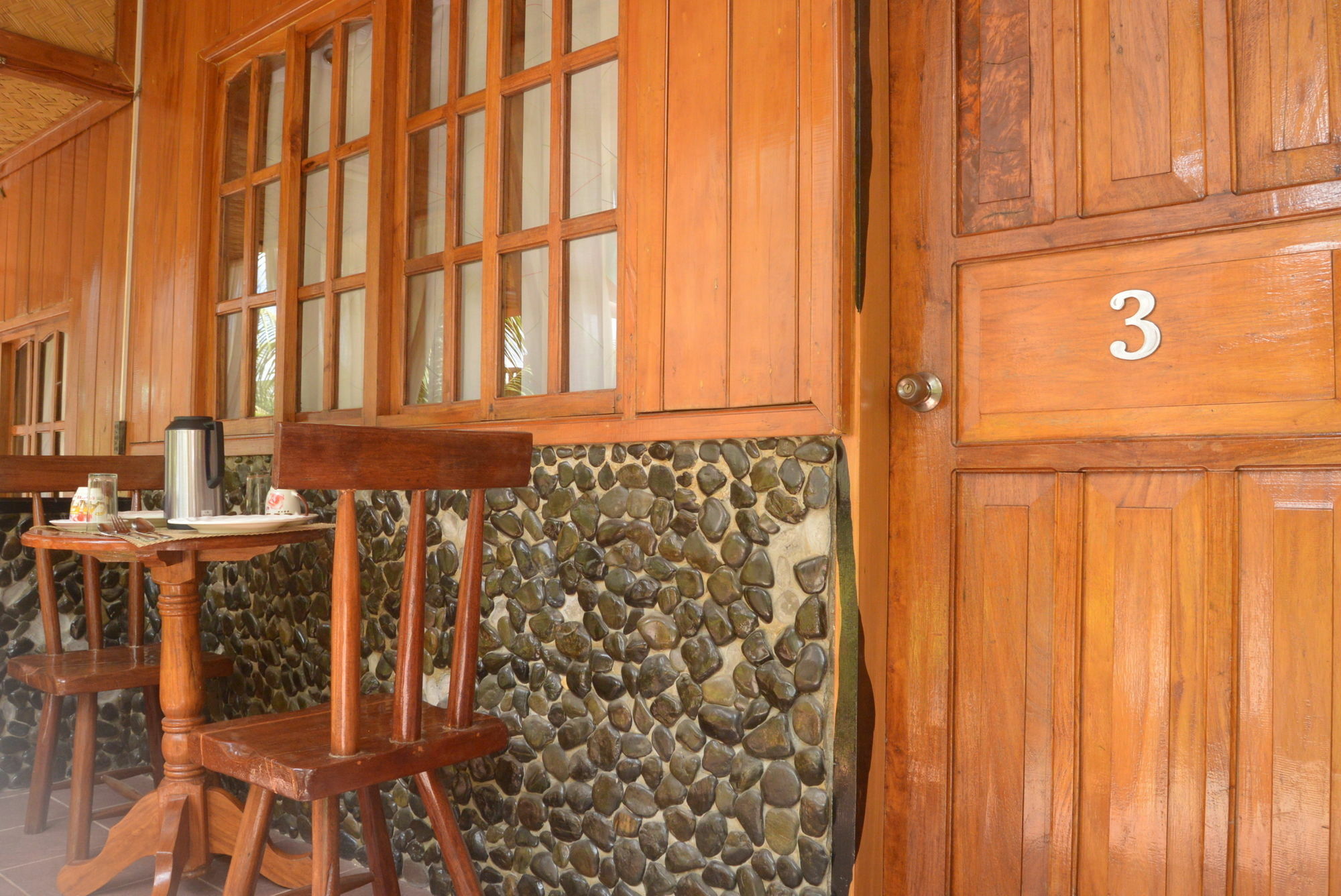 OYO 696 Jurias Garden Hotel El Nido Exterior foto