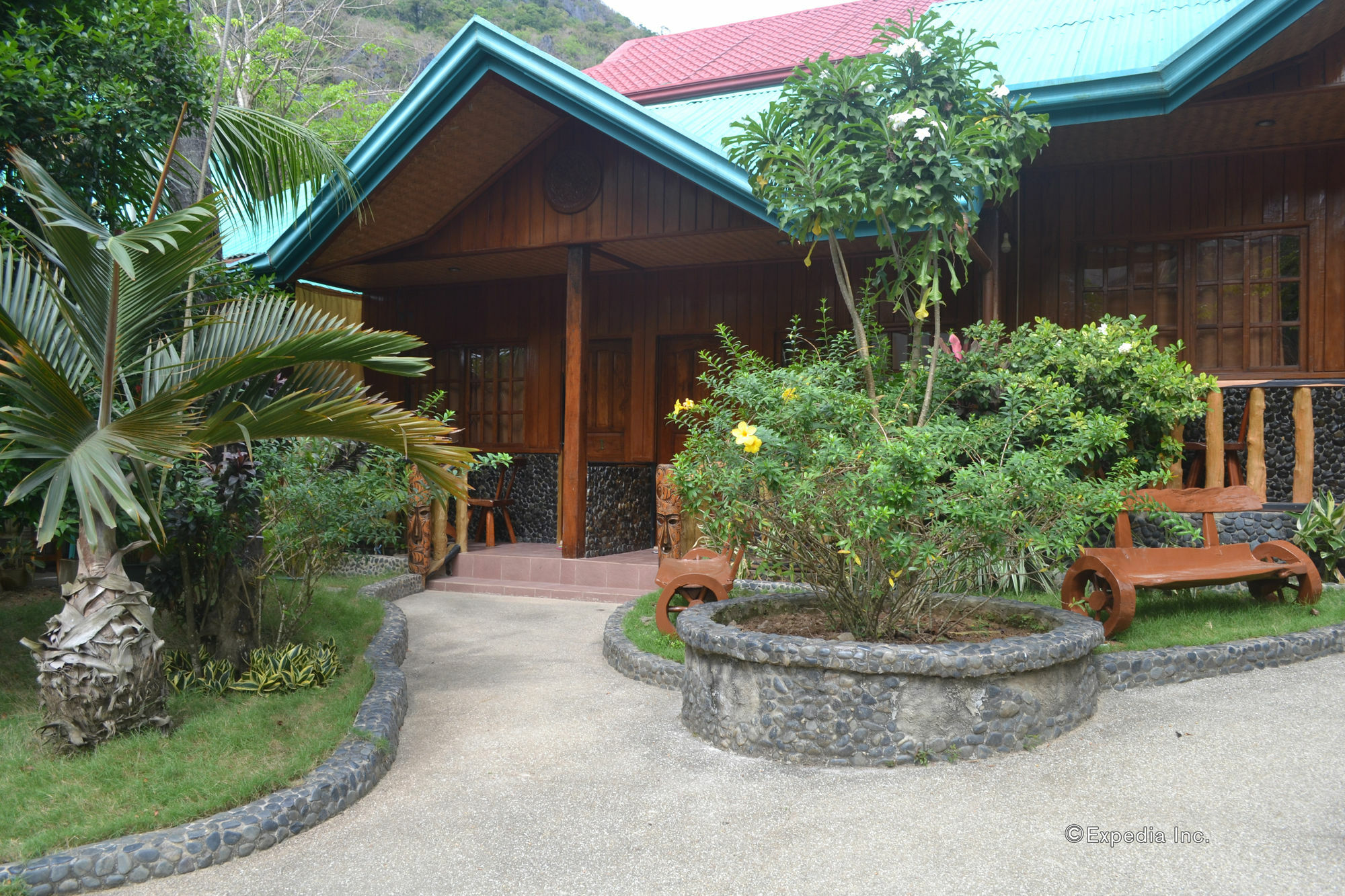 OYO 696 Jurias Garden Hotel El Nido Exterior foto